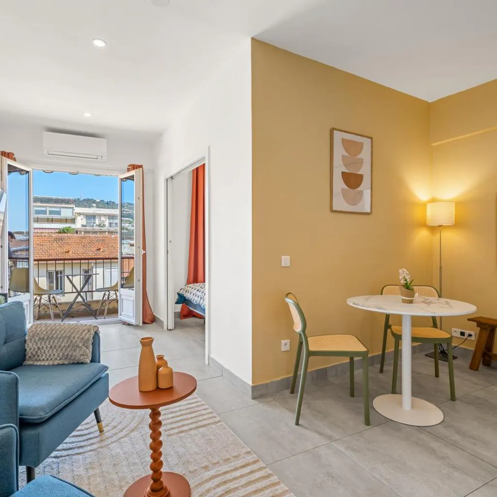 Photograph of Nice Renting - RISSO - Cocoon Design Massena Paillon Balcony View & Lift