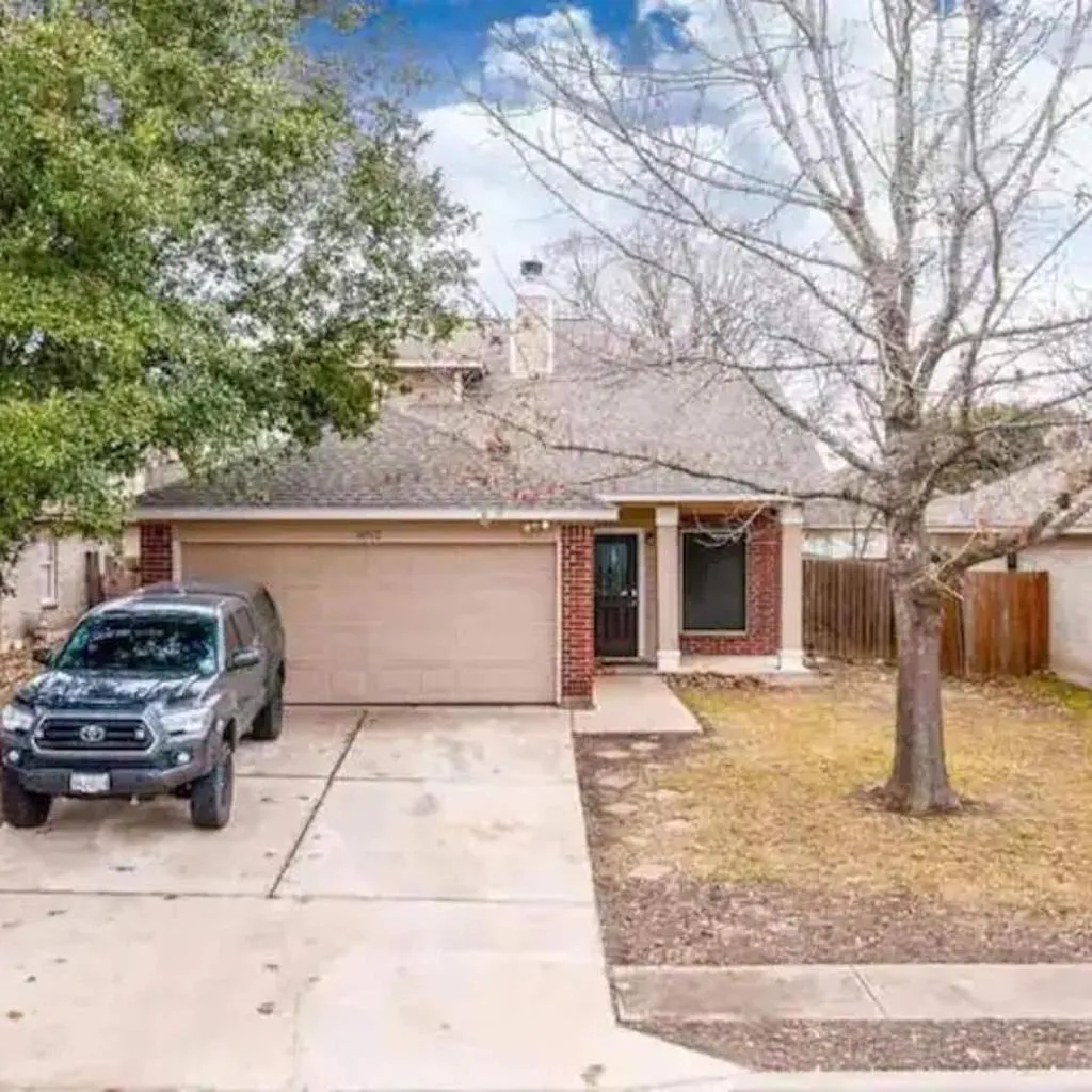 Photograph of 4BR EscapeGames Near Tesla, F1,Trails & Top Eats