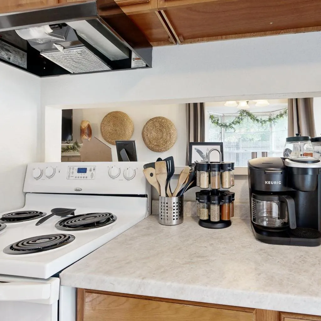 Photograph of Spacious dog-friendly home, close to park with patio, AC, & W/D