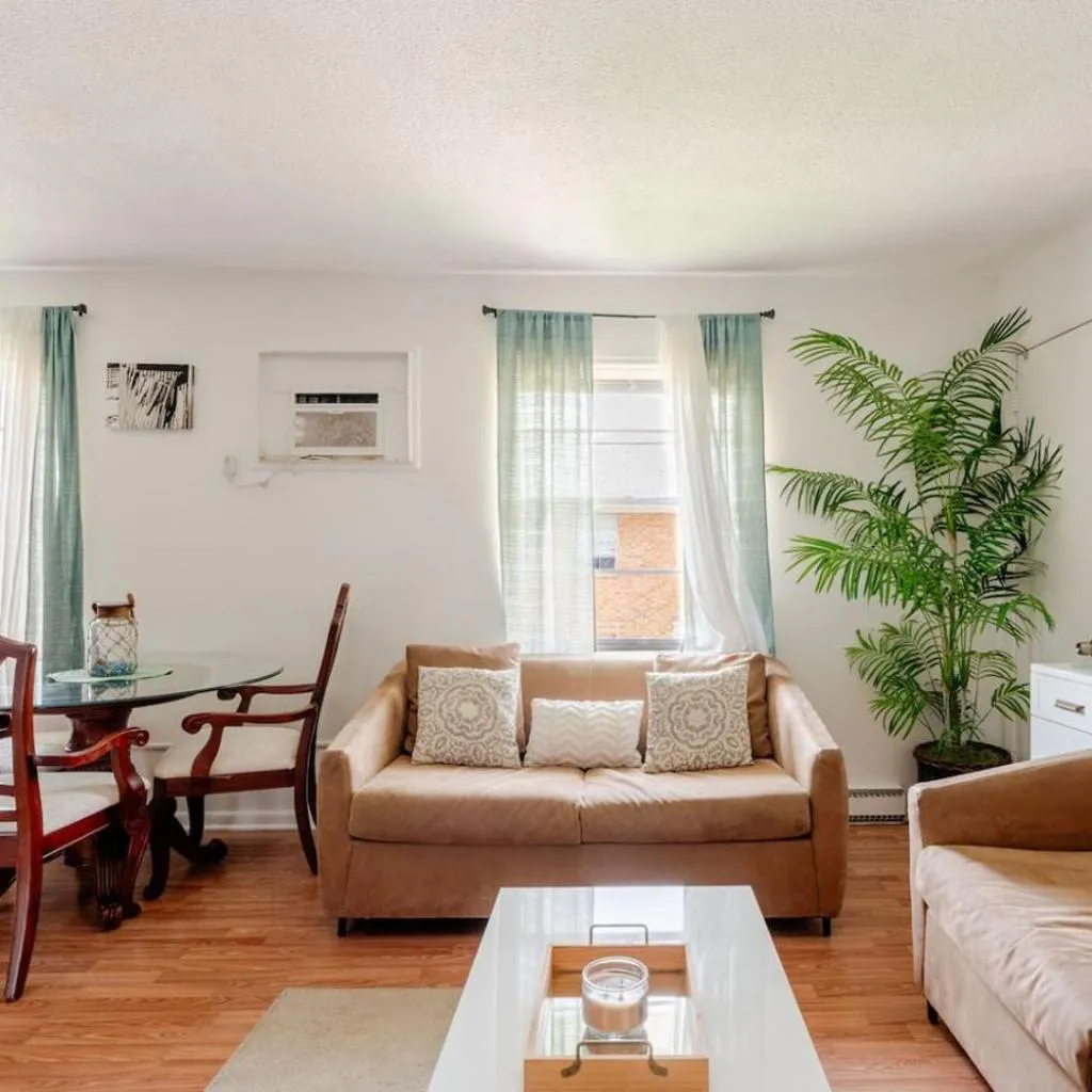 Photograph of Budget Friendly 2BR 2BA Walkable to Events