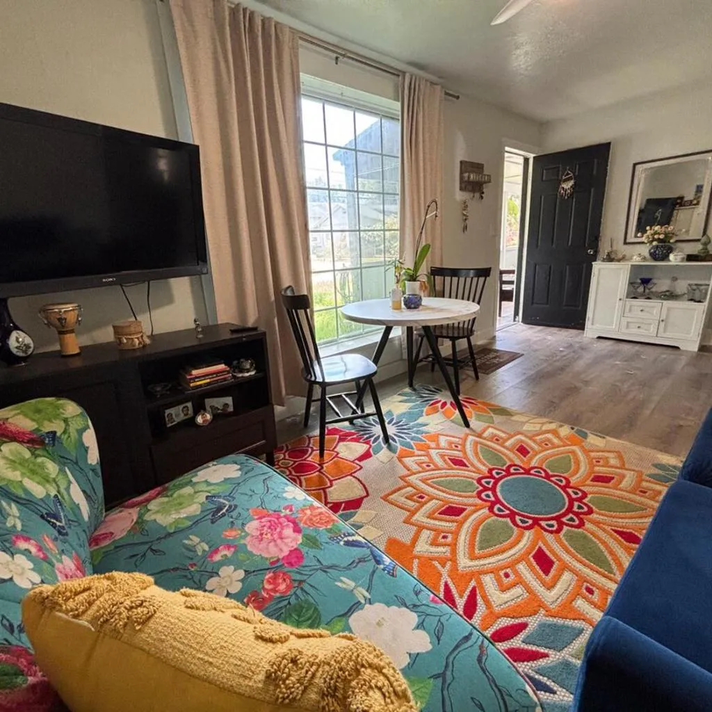 Photograph of Cozy 2 bedroom house 10 mins to Clearwater Beach