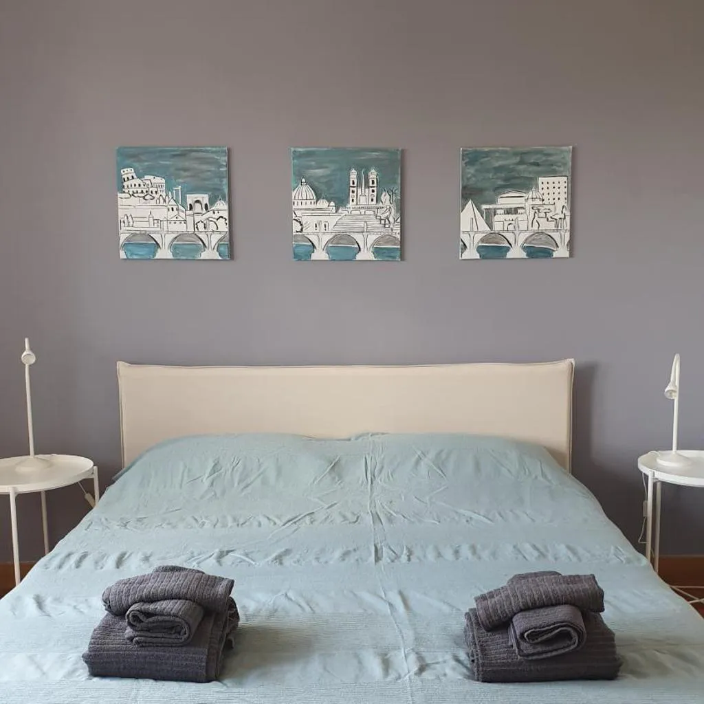 Photograph of Room125