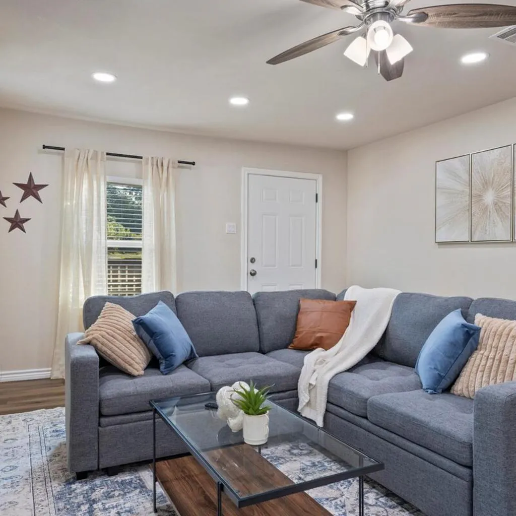 Photograph of The Avenue F Getaway Modern 3BR by Downtown