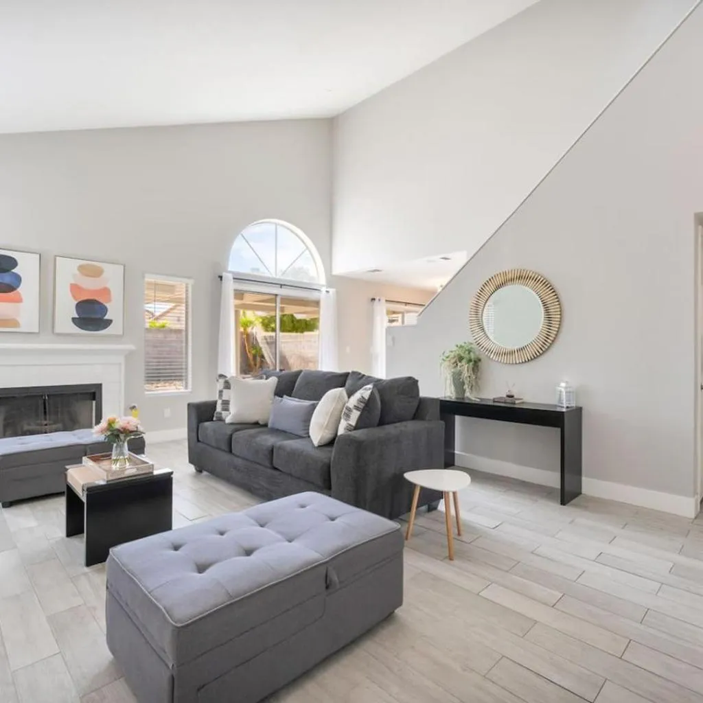 Photograph of Modern 3BR Home Pets, 7 Min to Airport, Parking