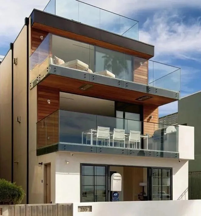 Photograph of Luxurious Beachfront 3-Bedroom Property