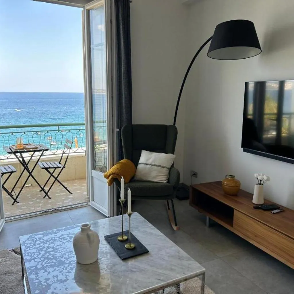 Photograph of Appartement Prestige sur la Promenade des Anglais