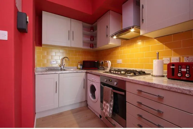 Photograph of Edinburgh Central Drumdryan Apartment