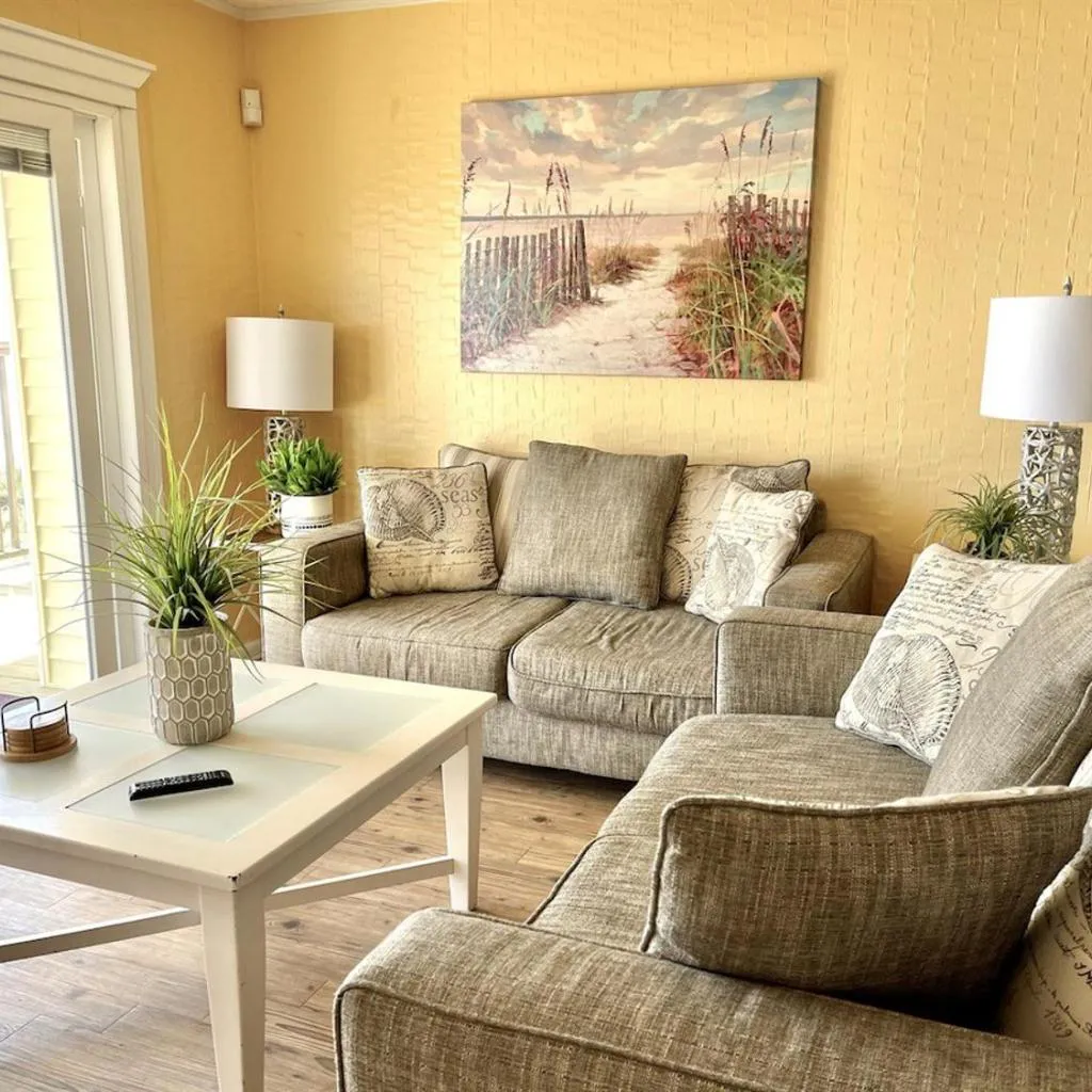Photograph of Comfy 12br Oceanfront Sm Dogs P472