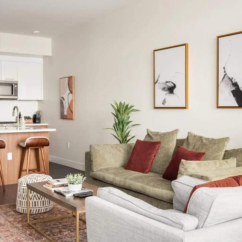 Photograph of Modern Lifestyle - City View - Pet-Friendly - Zuni