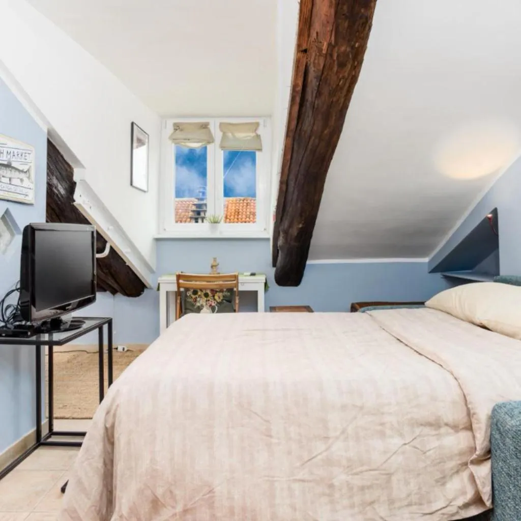 Photograph of Tiny Vibes - Central Cozy Attic Studio