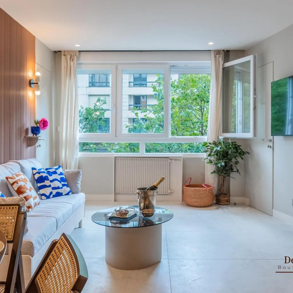 Photograph of Montparnasse AC appartment in a prime location 22 -36M2