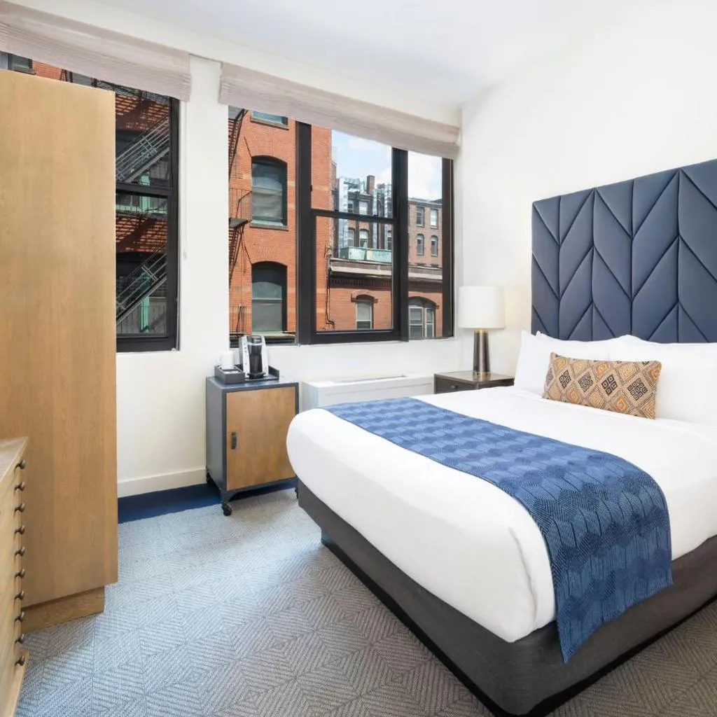 Photograph of Hotel Indigo Boston Garden by IHG