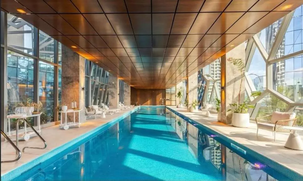 Photograph of Skyline Executive 2BR Suite Level 66 Corporate-Ready Next to Ritz