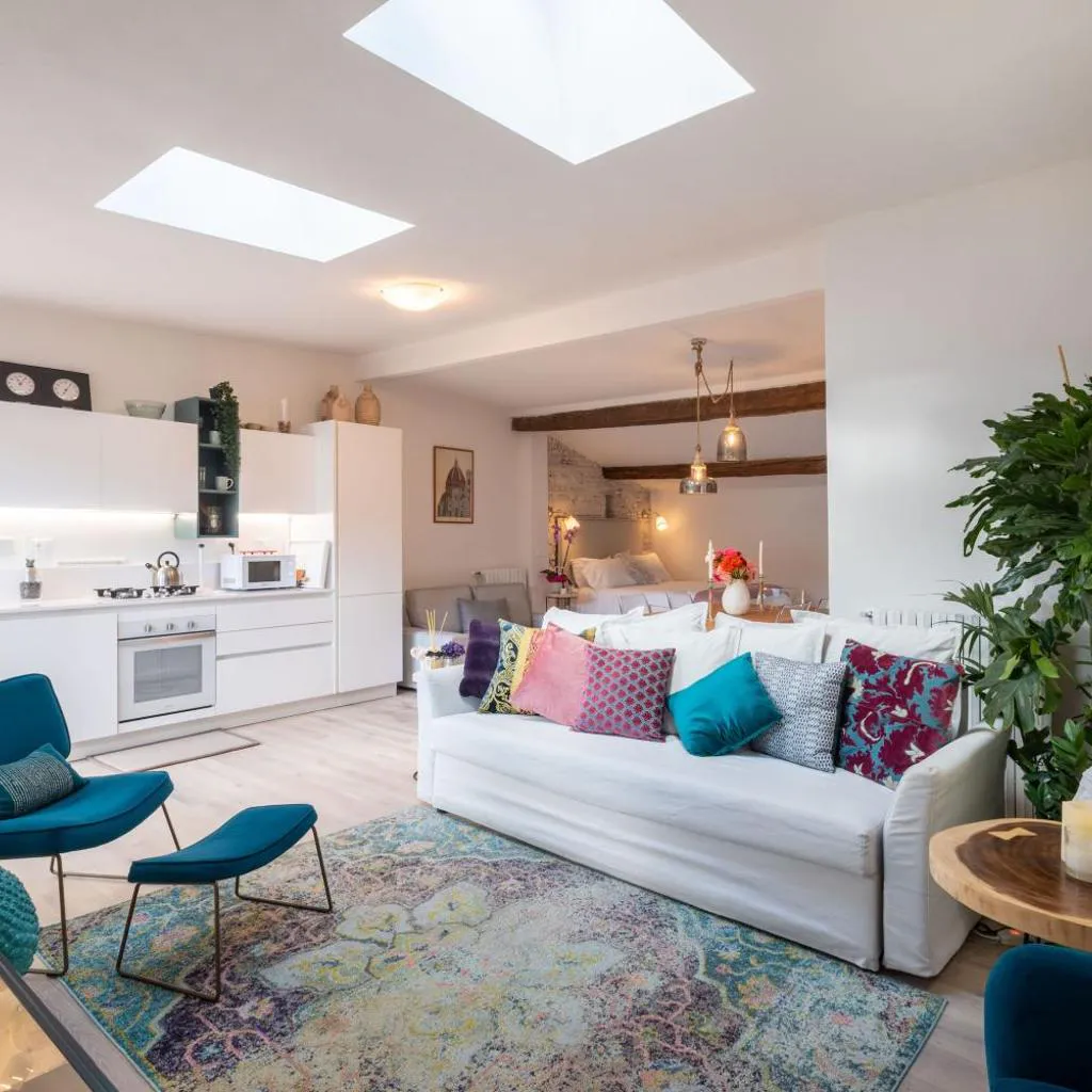 Photograph of Design Loft Belle Donne