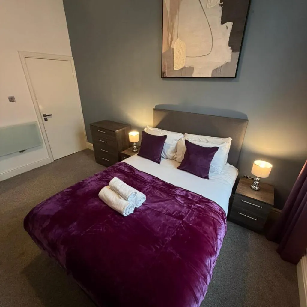 Photograph of City Centre 4 Bedroom Apartment with Terrace Sleeps 10 by StaySavvy Accommodation