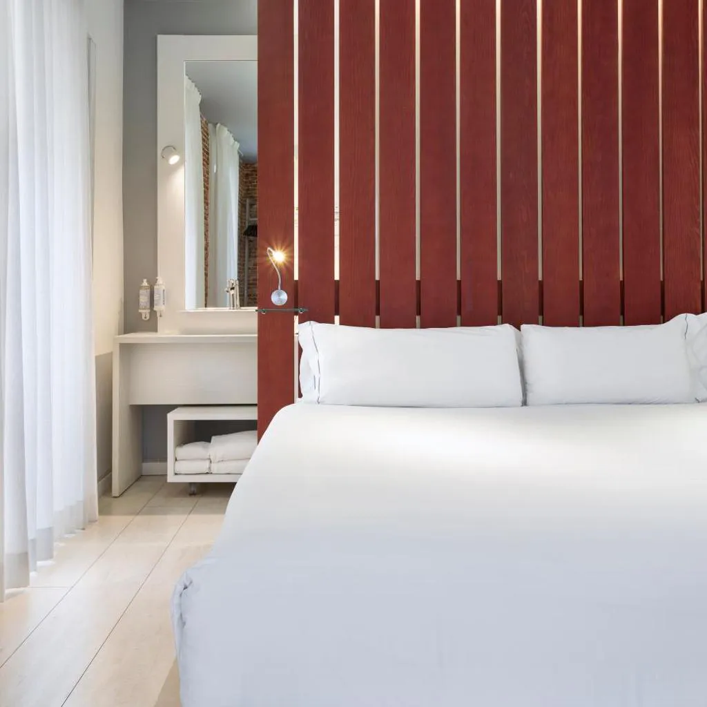 Photograph of B&B HOTEL Madrid Centro Fuencarral 52