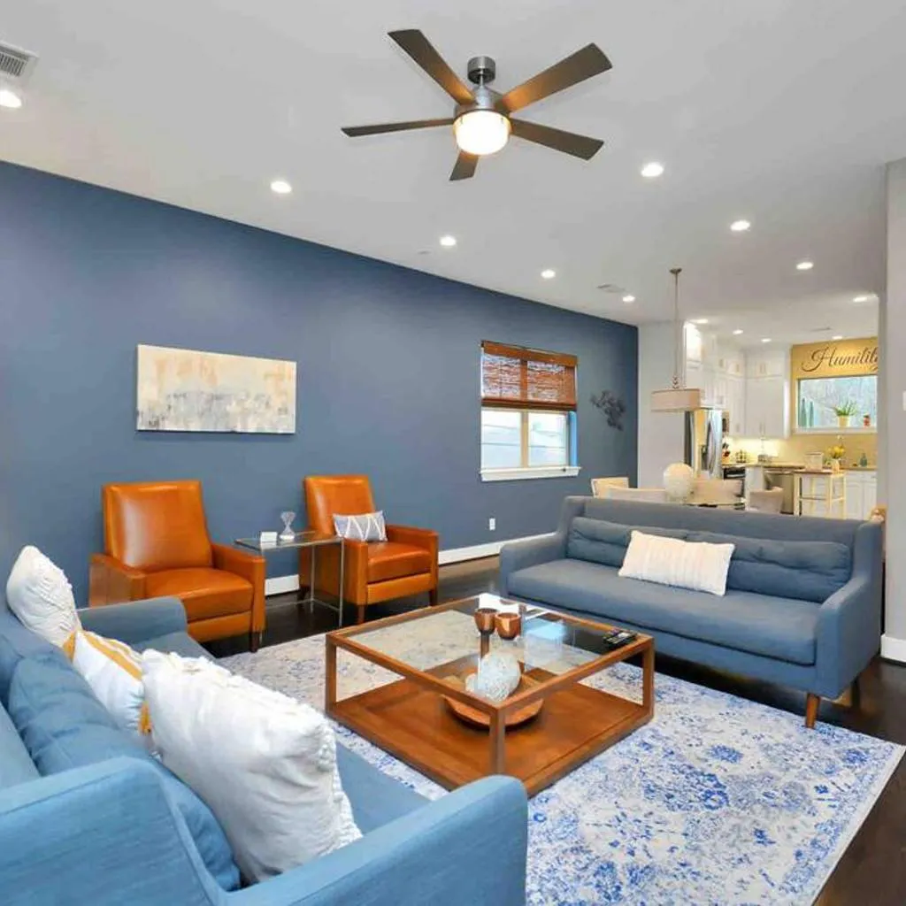 Photograph of Downtown Gem with Skyline Views, Garage Parking, only 10 minutes from NRG and Med Center!