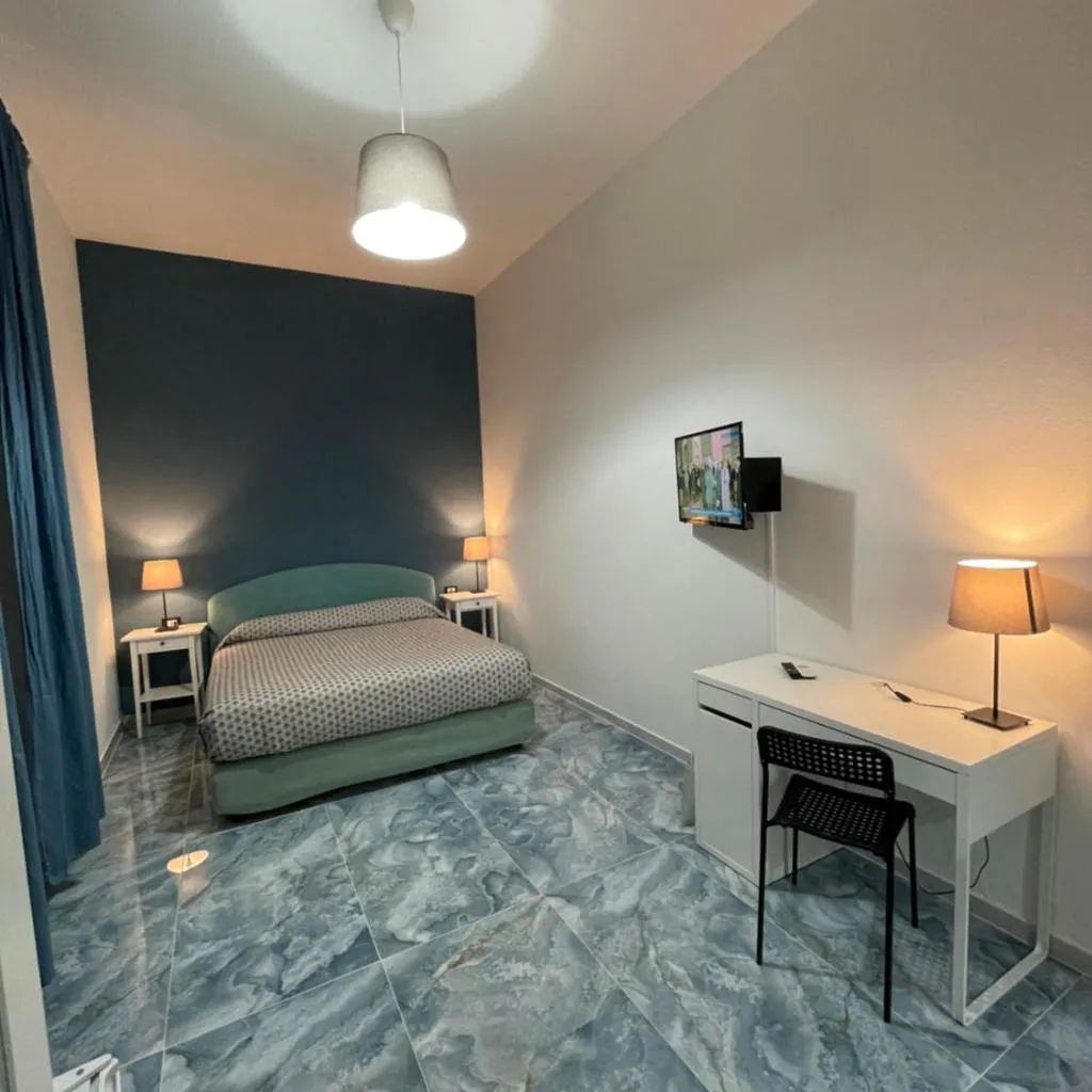 Photograph of Dante Rooms