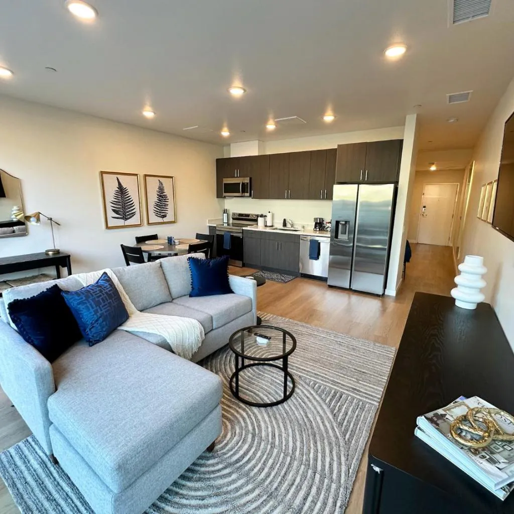 Photograph of Nimitz Crossing Luxury Residences