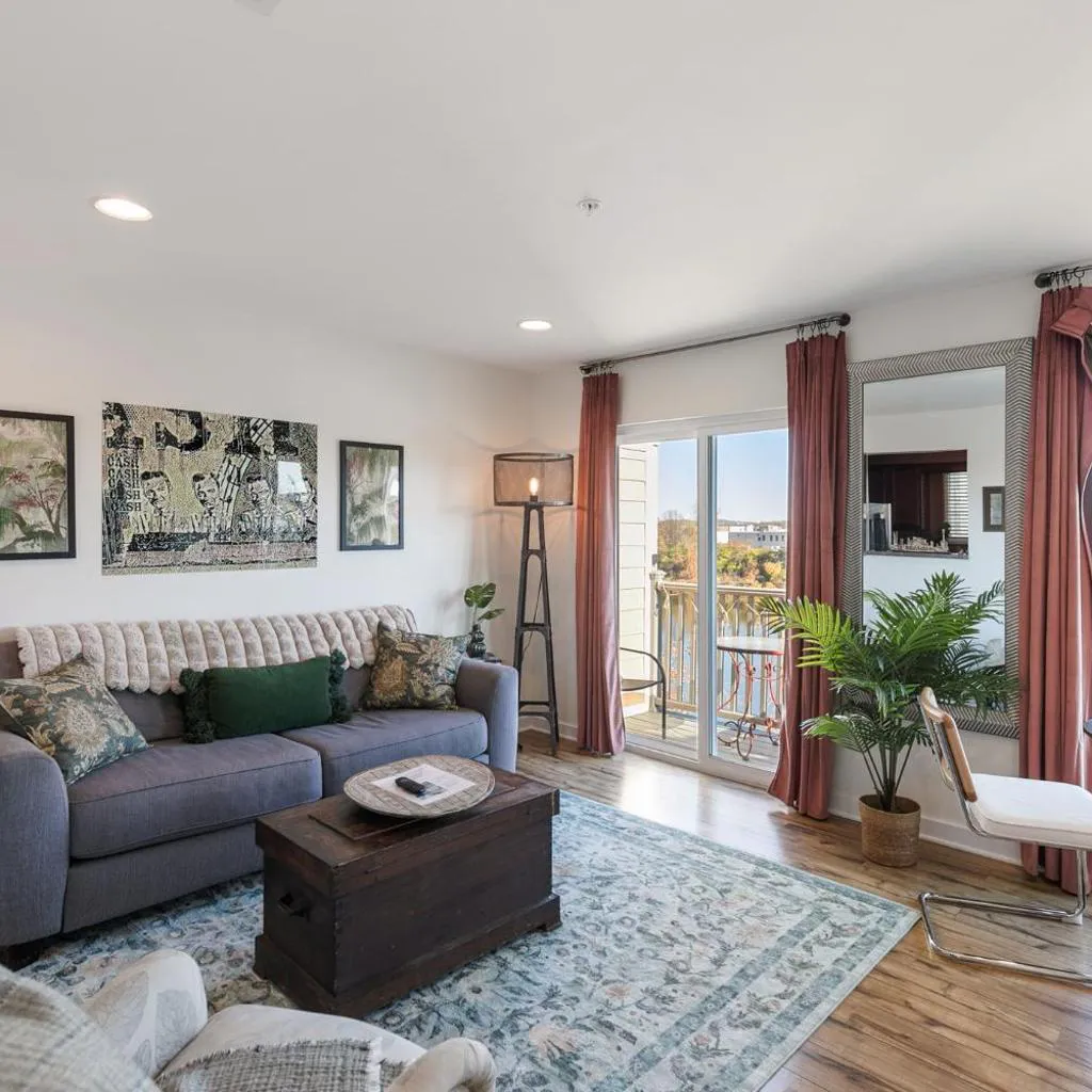 Photograph of Downtown Riverfront Condo unit 780