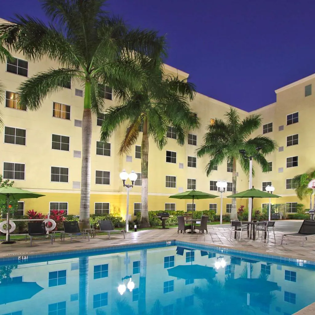 Photograph of Homewood Suites by Hilton Miami - Airport West
