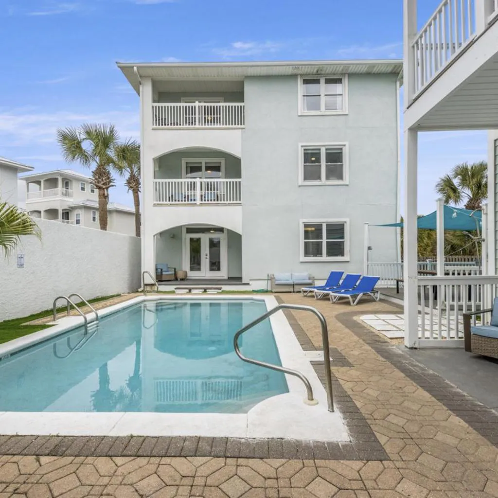 Photograph of The Sand Dollar - 1 Block to Beach - Pool Access