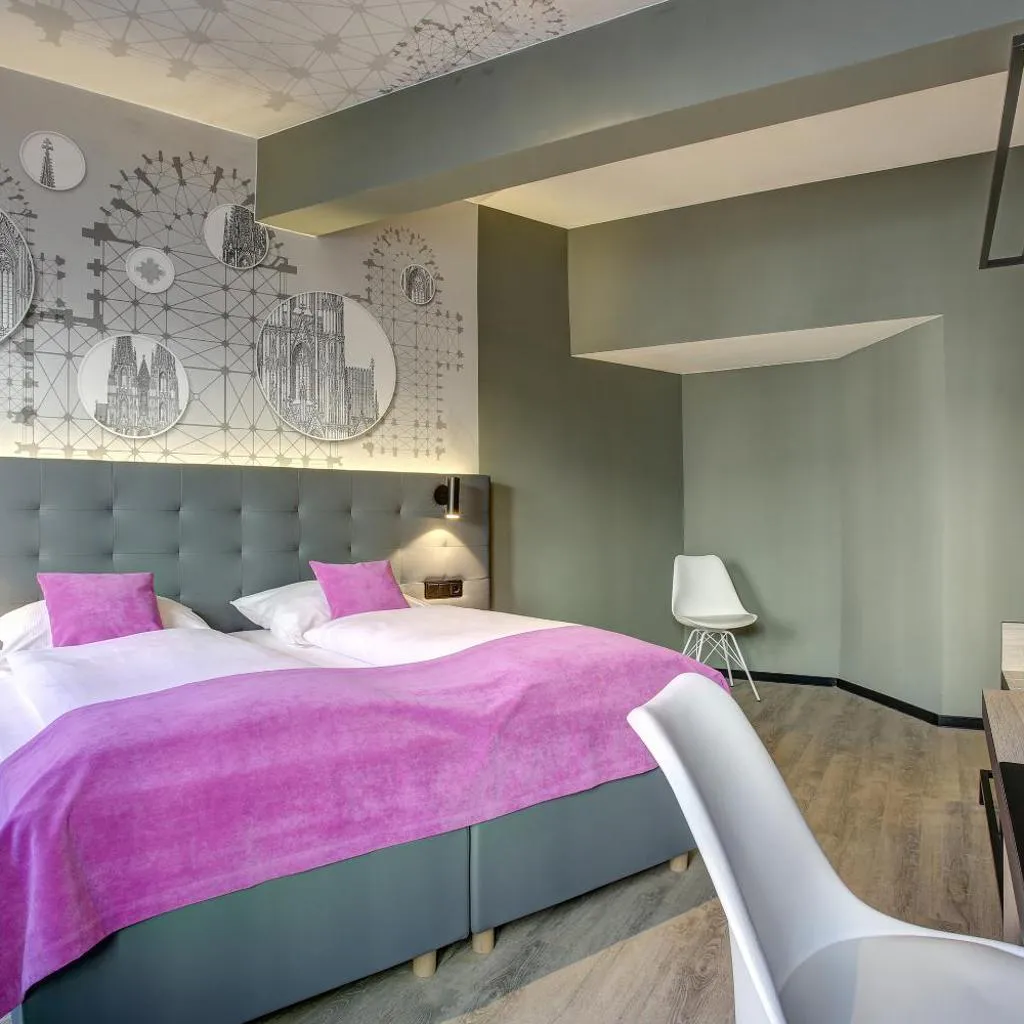 Photograph of Central Hotel am Dom - Köln City