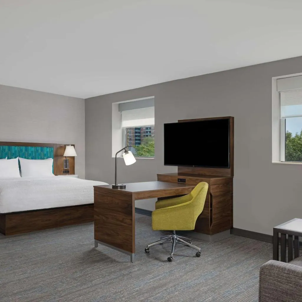 Photograph of Hampton Inn & Suites by Hilton Toronto Downtown