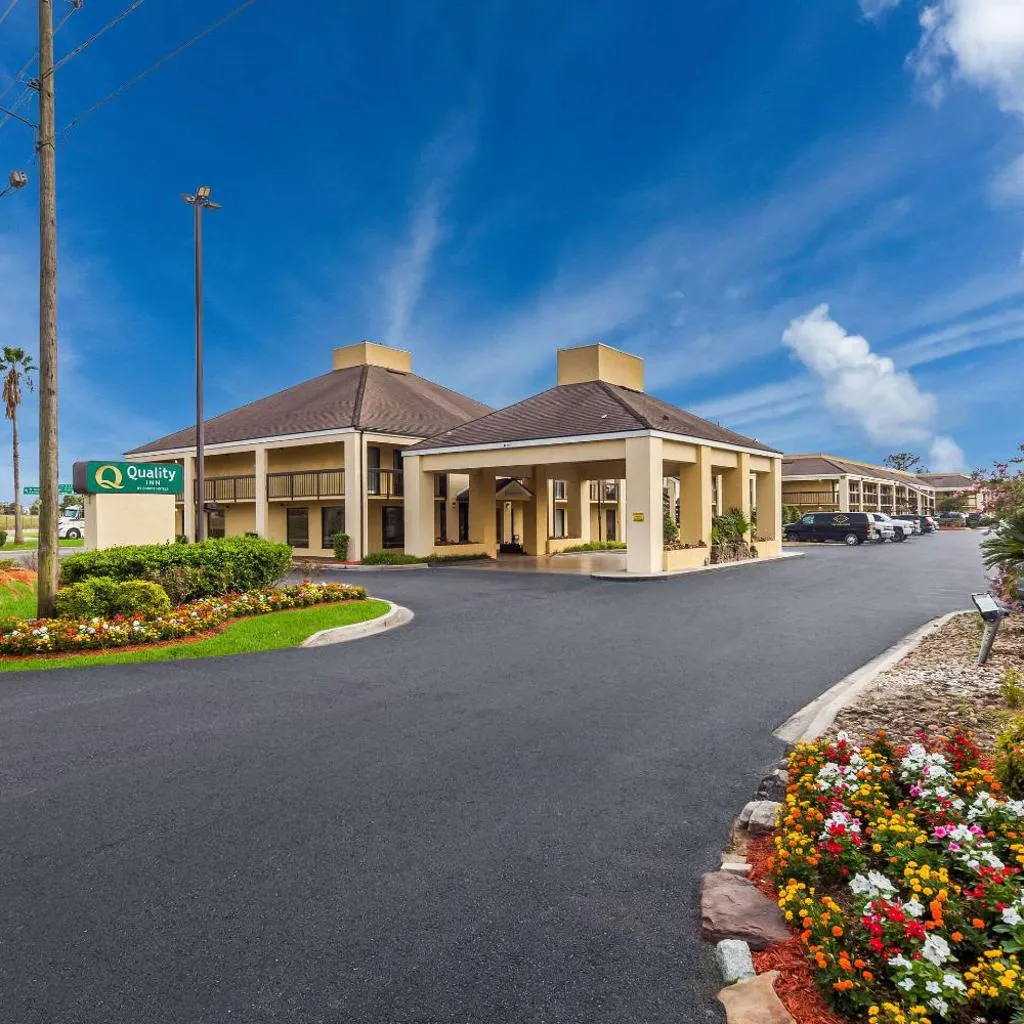 Photograph of Quality Inn Coliseum