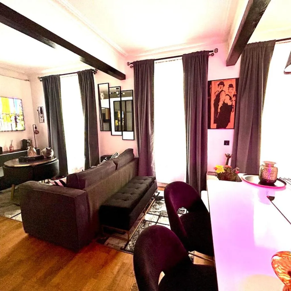 Photograph of Paris Expo Porte de Versailles confort appartement