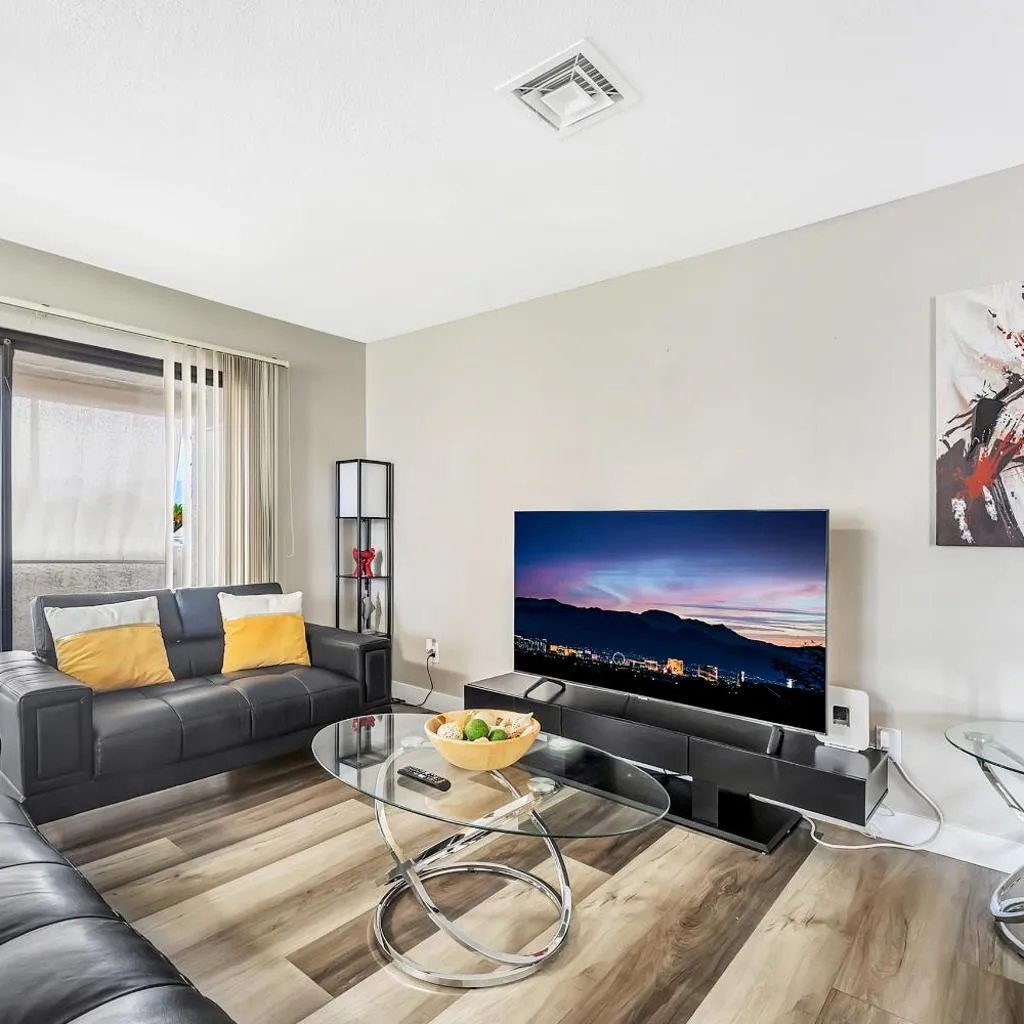 Photograph of Modern 2BR Condo Near the Las Vegas Strip