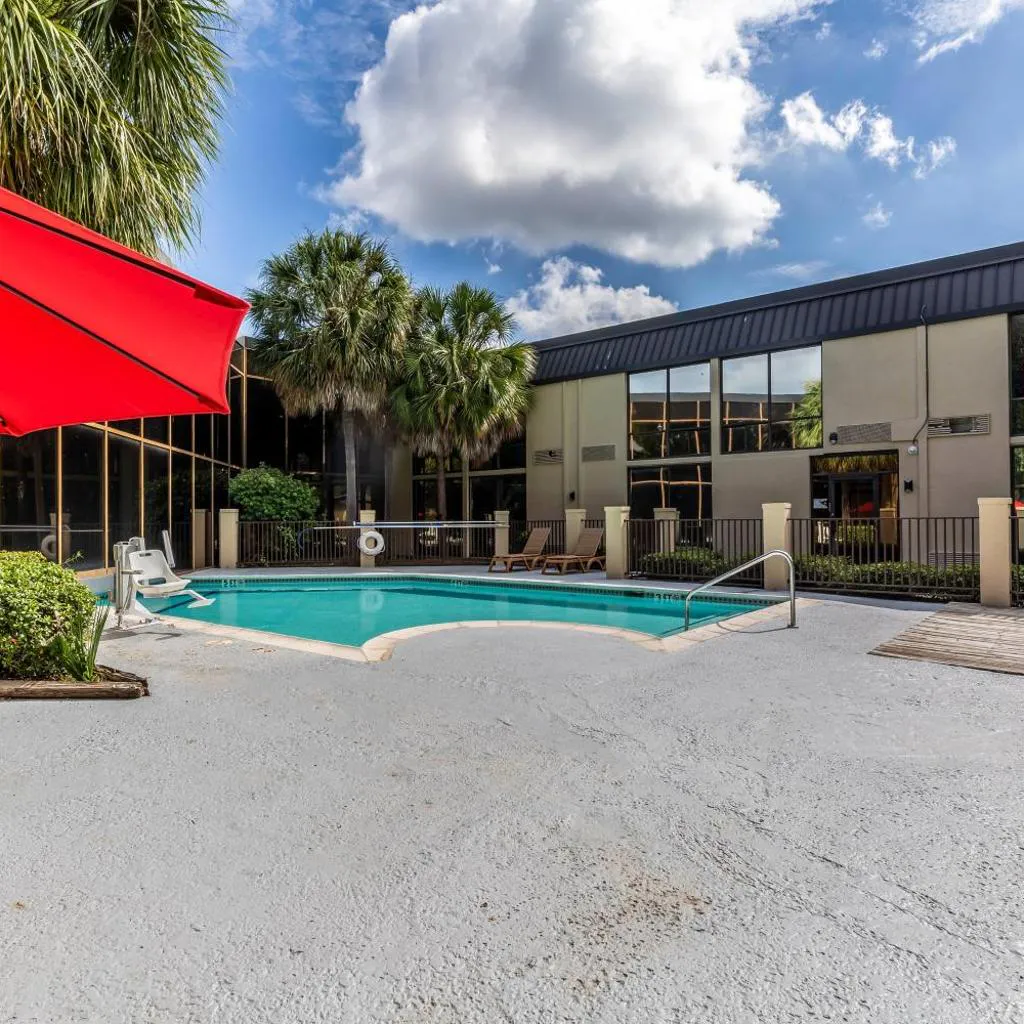 Photograph of Red Roof Inn PLUS & Suites Houston - IAH Airport SW