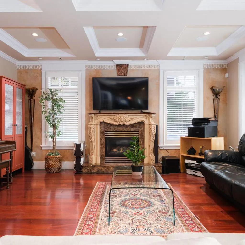 Photograph of Luxurious & Spacious Villa next to Oakridge Mall