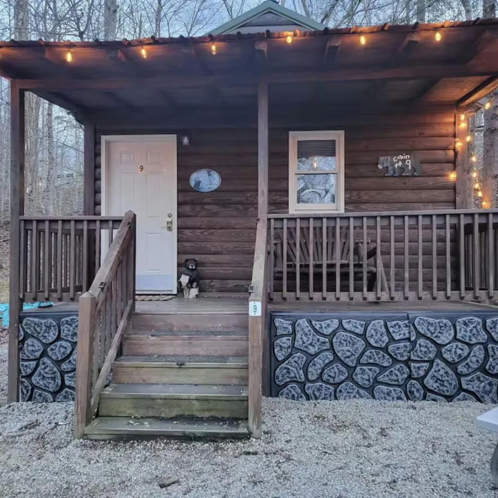Photograph of Rustic Cabin in Smoky Mountain