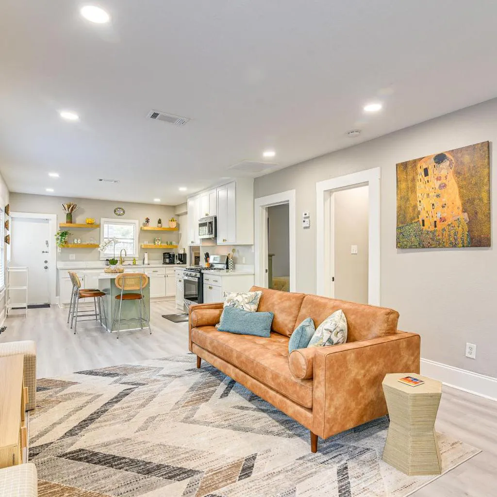 Photograph of 3 Mi to Dtwn: Dog-Friendly Home in Houston!