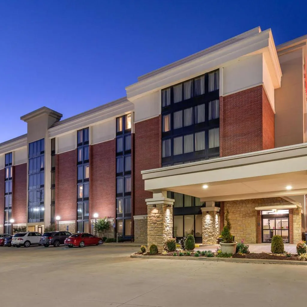 Photograph of Drury Inn & Suites Atlanta Airport