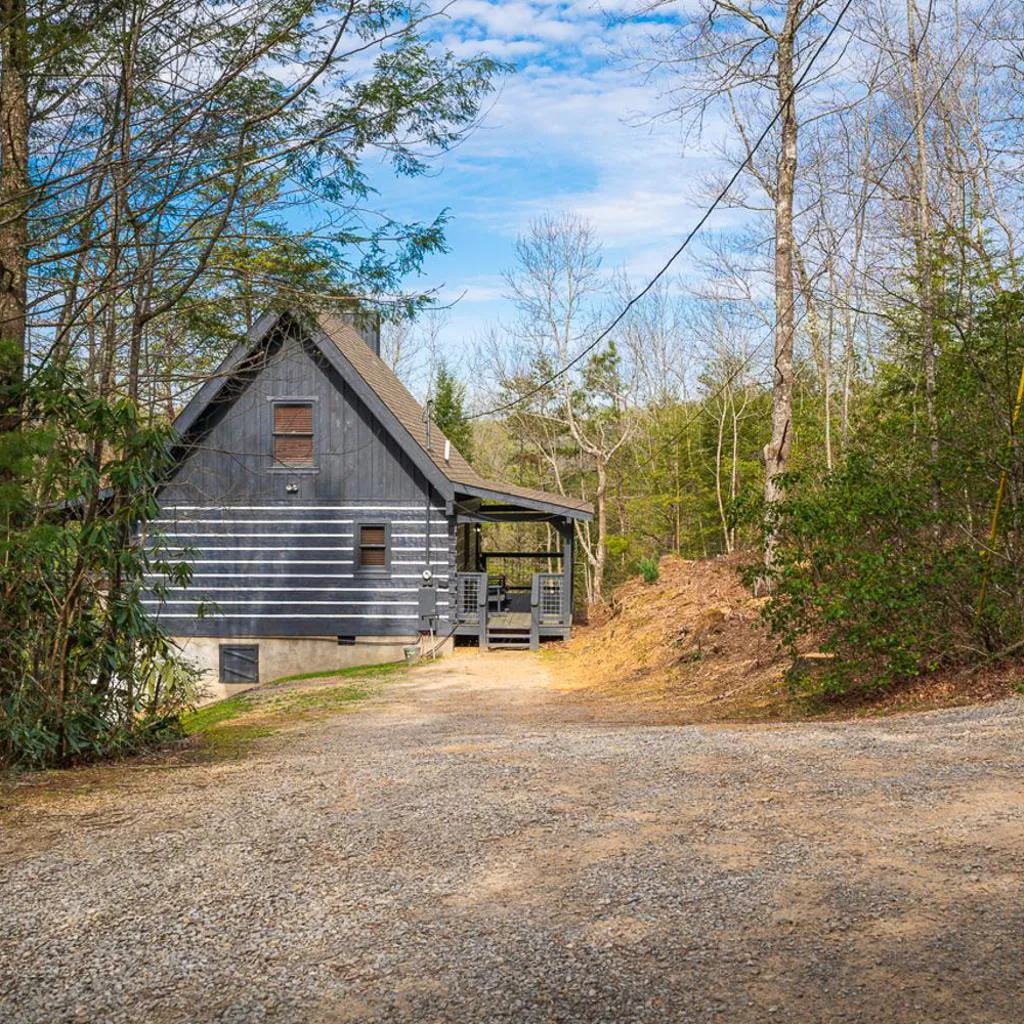 Photograph of Trail Head by Stony Brook Cabins