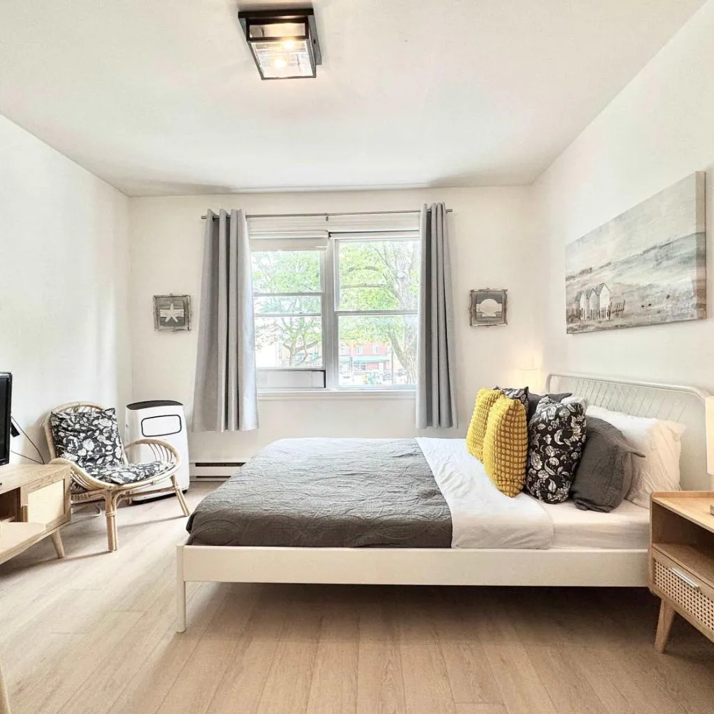 Photograph of The Cozy Loft - 2 Guests - AC - 5 min Downtown