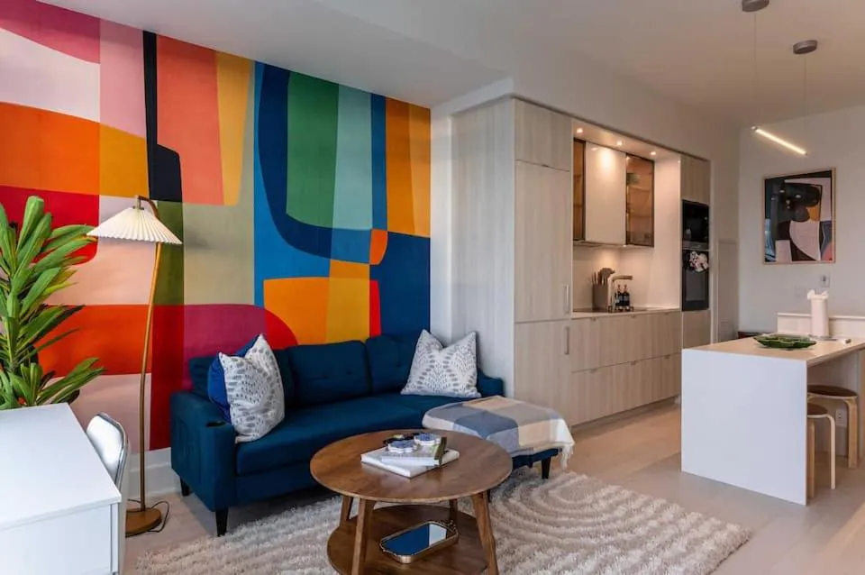 Photograph of Luxury 1BR Plus Den Retreat- Balcony & City Views