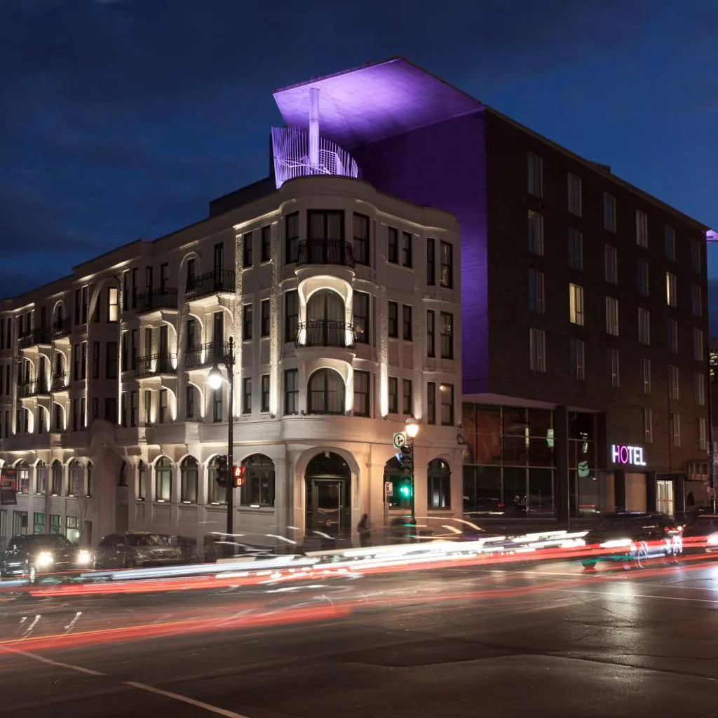 Photograph of HOTEL10