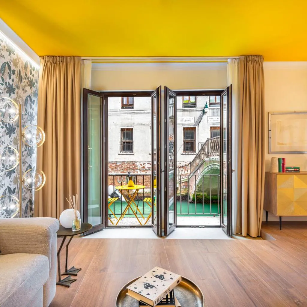 Photograph of Modern Apartment with View on San Giovanni e Paolo R&R