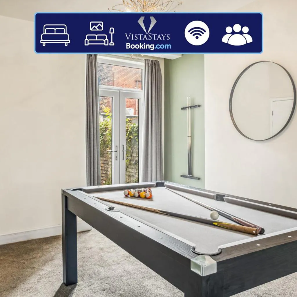 Photograph of Large 3BDR House By Vista Stays Short Lets & Serviced Accommodation Glasgow With Pool Table & Free WiFi