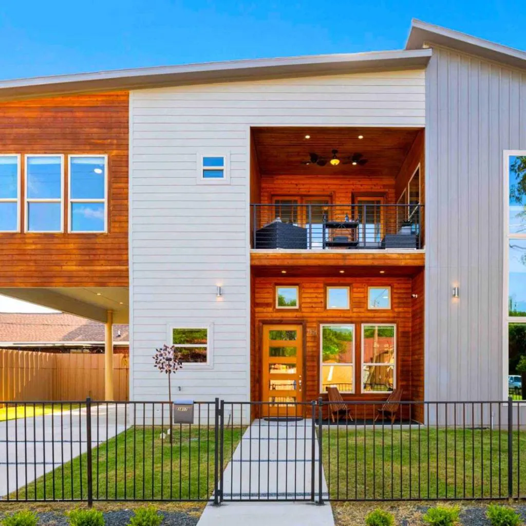 Photograph of New Swanky Rustic Modern 5 STAR Home near Downtown