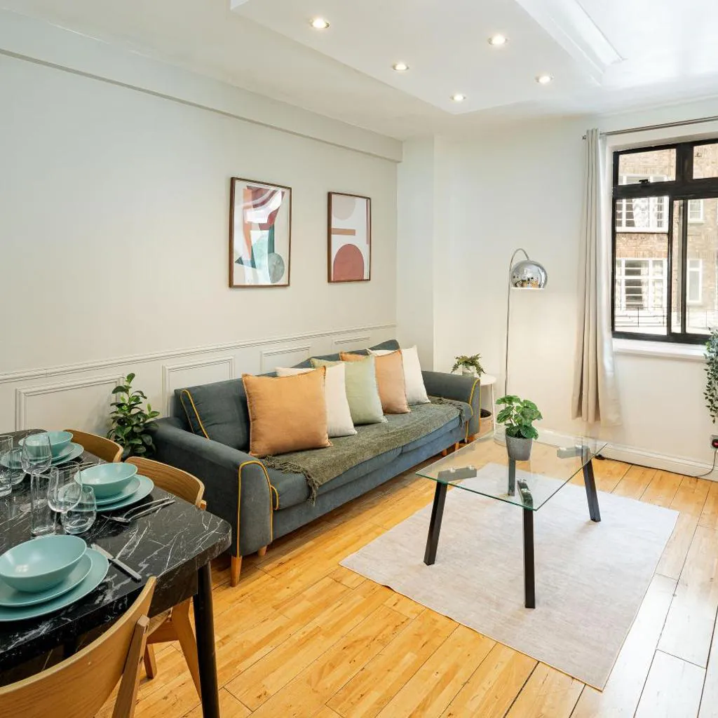 Photograph of Central London Apartment 1BR - 5 Min to Hyde Park