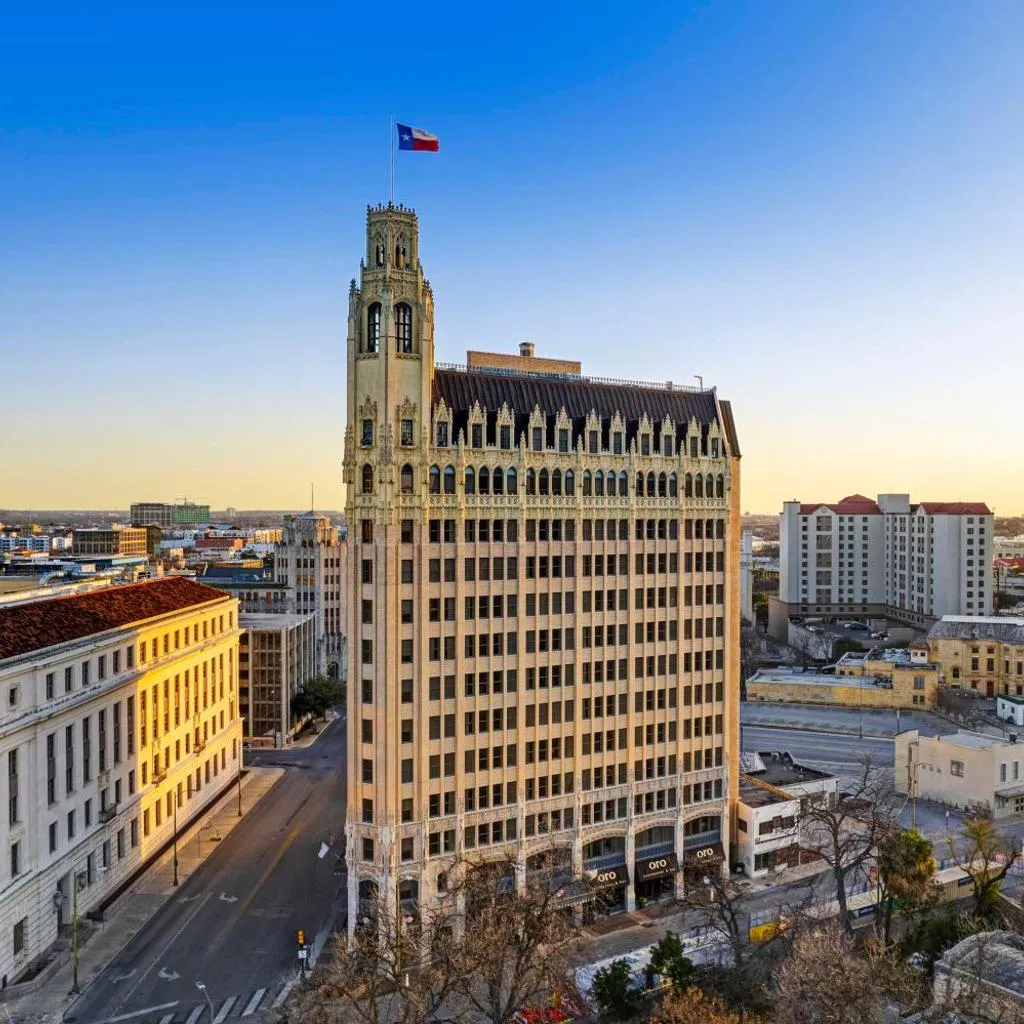 Photograph of The Emily Morgan Hotel - A DoubleTree by Hilton