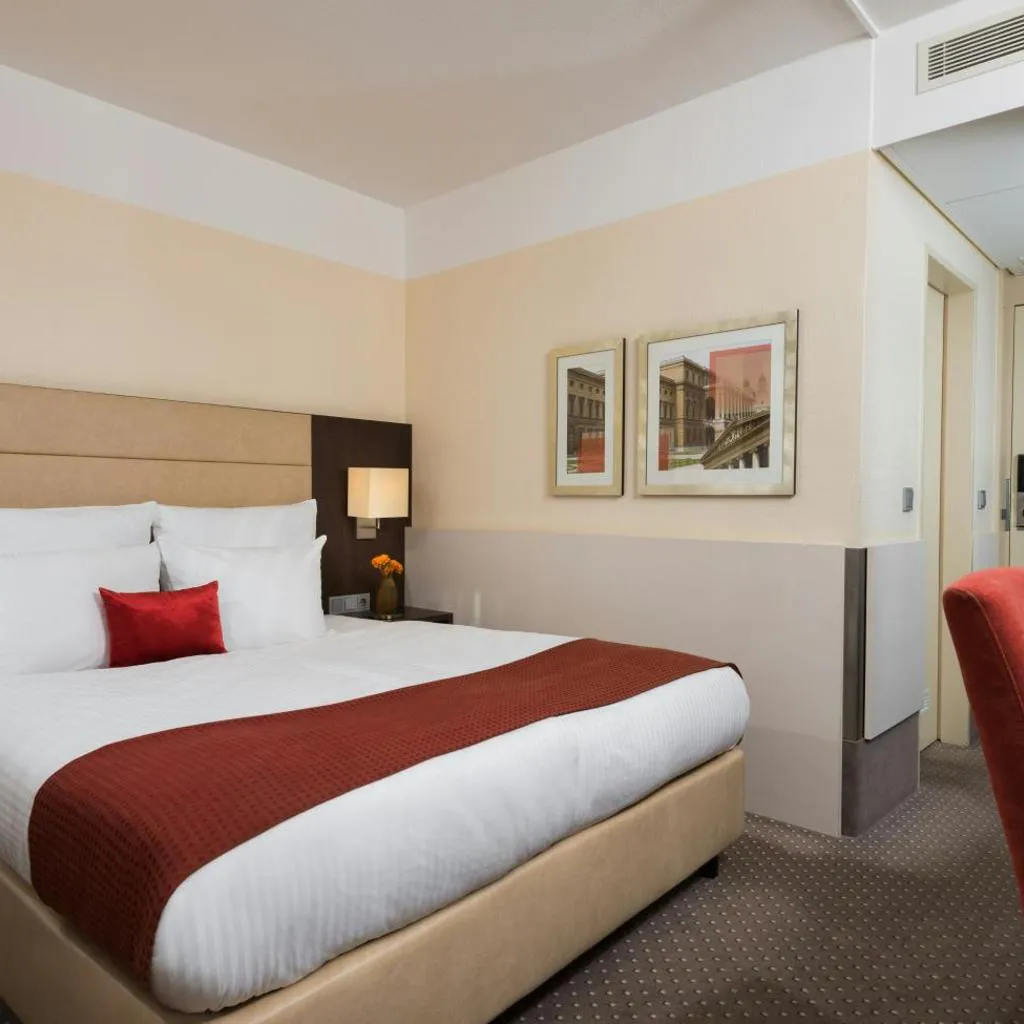Photograph of Leonardo Hotel Munich Arabellapark
