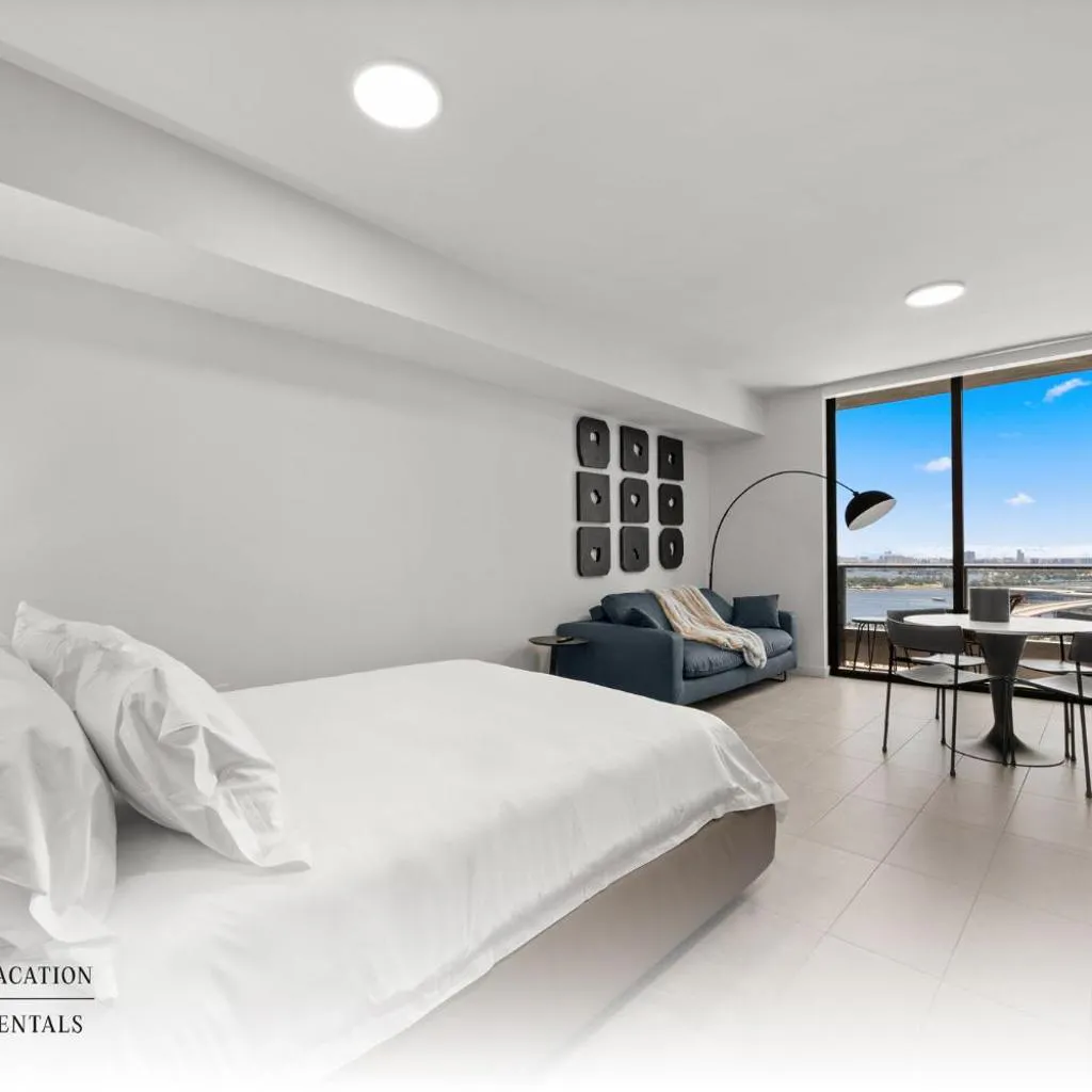 Photograph of 501 First Studio with Beach Access mins from Cruises