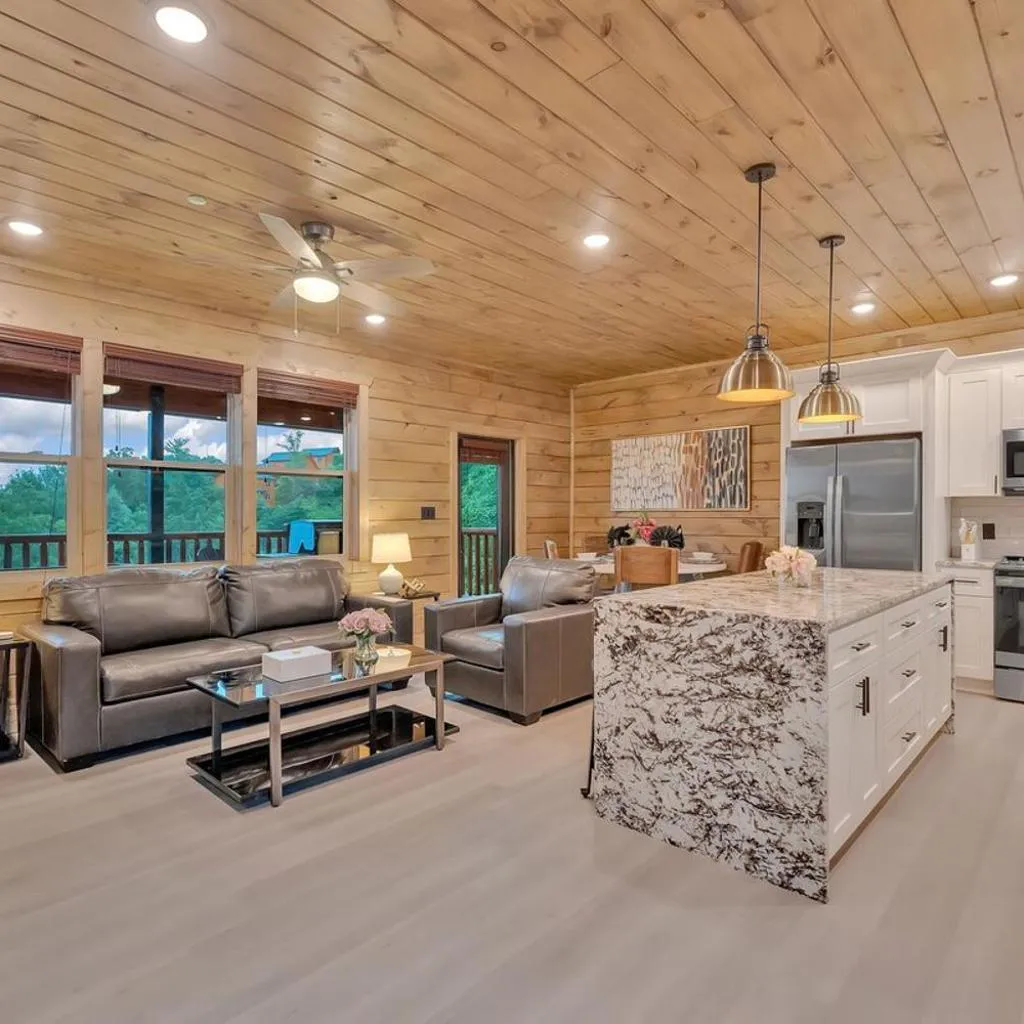 Photograph of Honeybear Hideaways - Unique & Serene Cabin with Indoor Pool, Hot Tub and Mountain Views