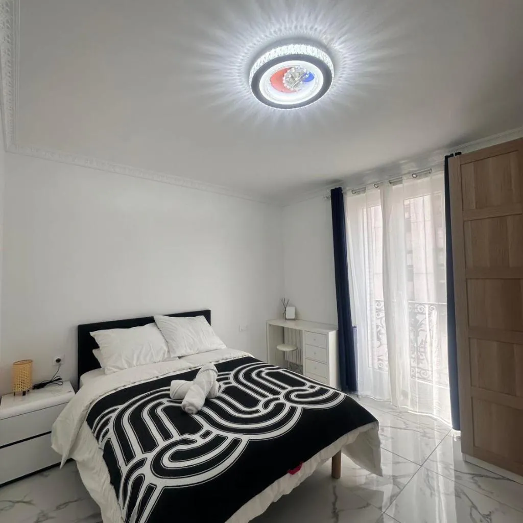 Photograph of Excellent Appartement Rénové au Cœur de la Capitale