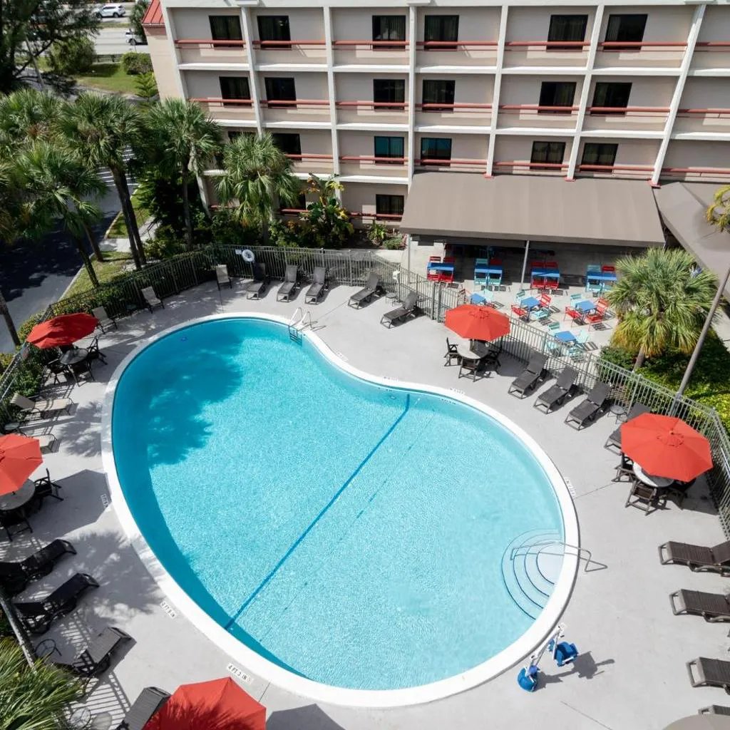 Photograph of Red Roof Inn PLUS Miami Airport